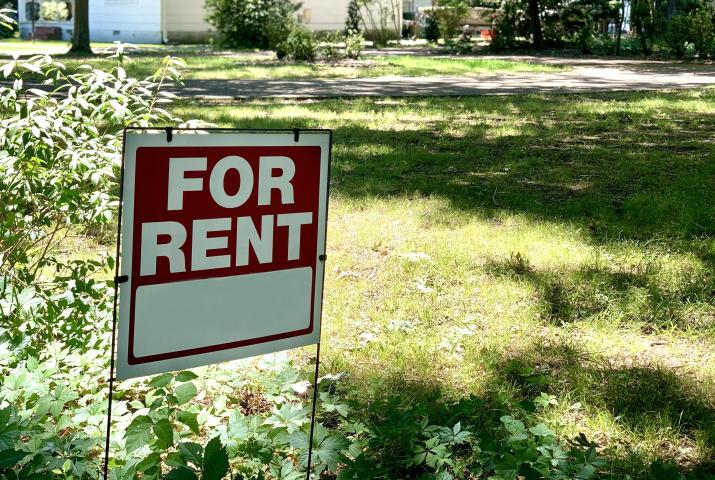 for rent sign in yard